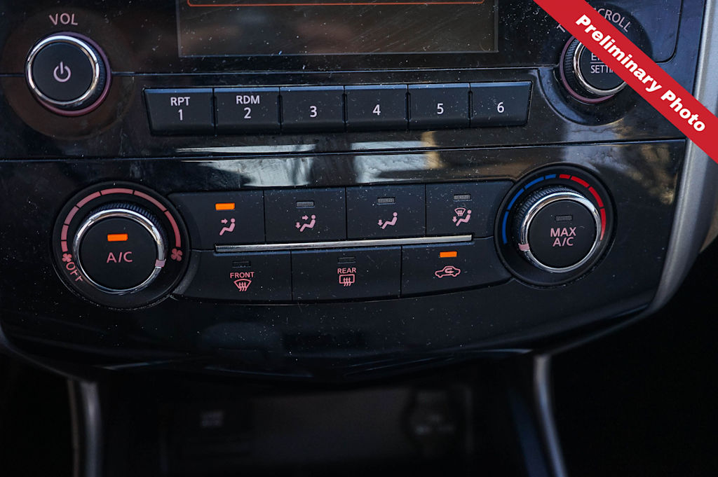 Thumbnail: 2015 Nissan Altima - 20