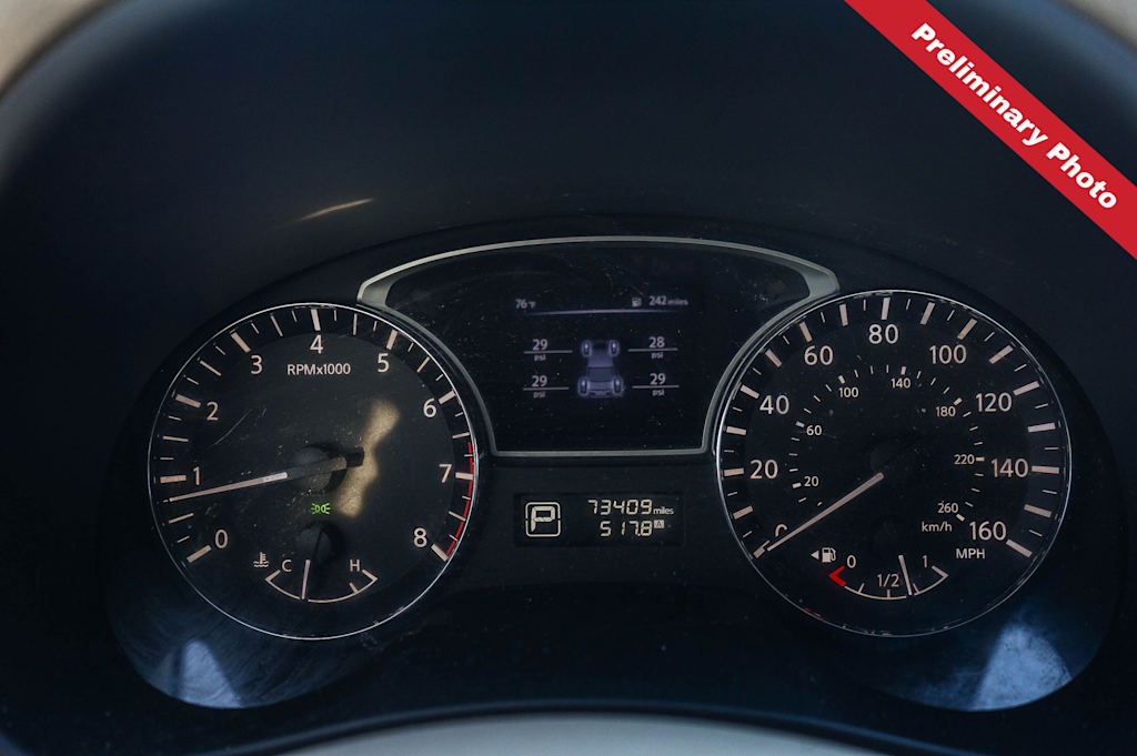 Thumbnail: 2015 Nissan Altima - 11