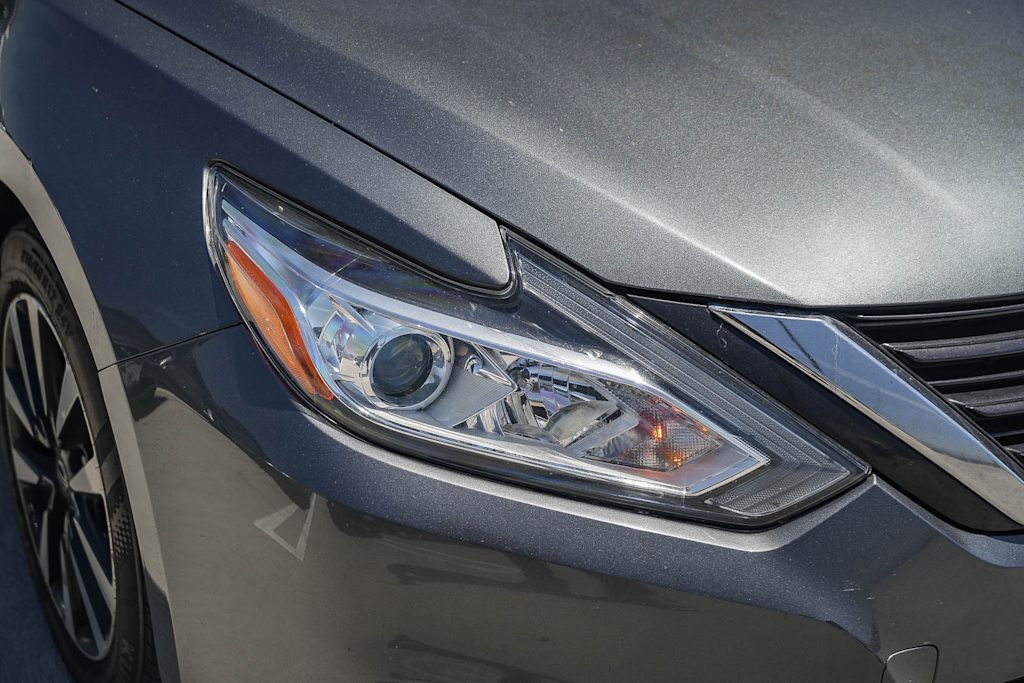 Thumbnail: 2018 Nissan Altima - 21