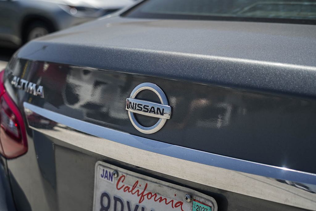 Thumbnail: 2018 Nissan Altima - 18