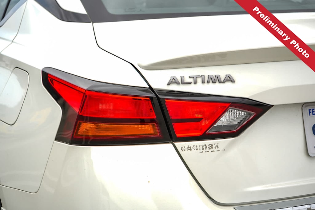 Thumbnail: 2023 Nissan Altima - 17
