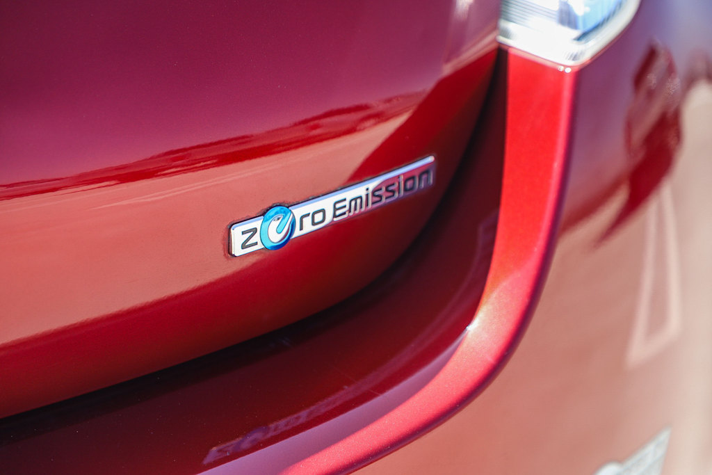 Thumbnail: 2013 Nissan Leaf - 20