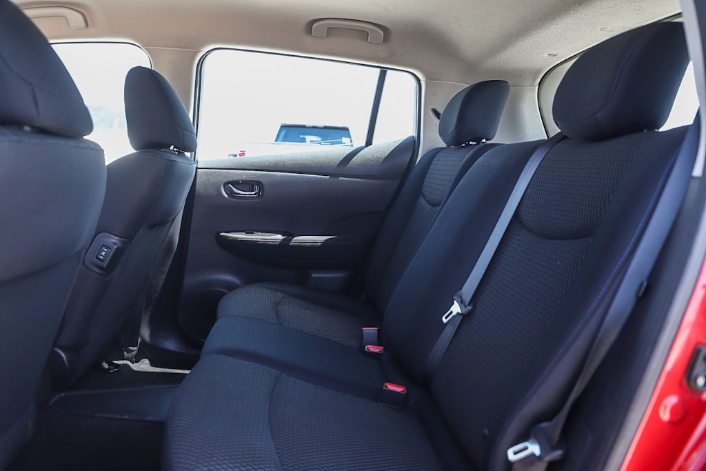 Thumbnail: 2013 Nissan Leaf - 11