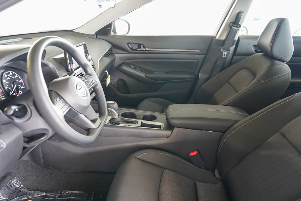 Thumbnail: 2025 Nissan Altima - 11