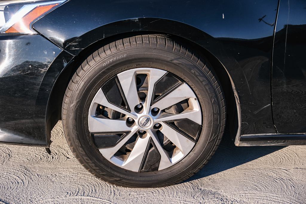 Thumbnail: 2020 Nissan Altima - 19