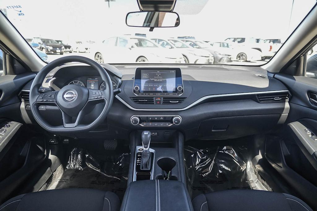 Thumbnail: 2025 Nissan Altima - 2
