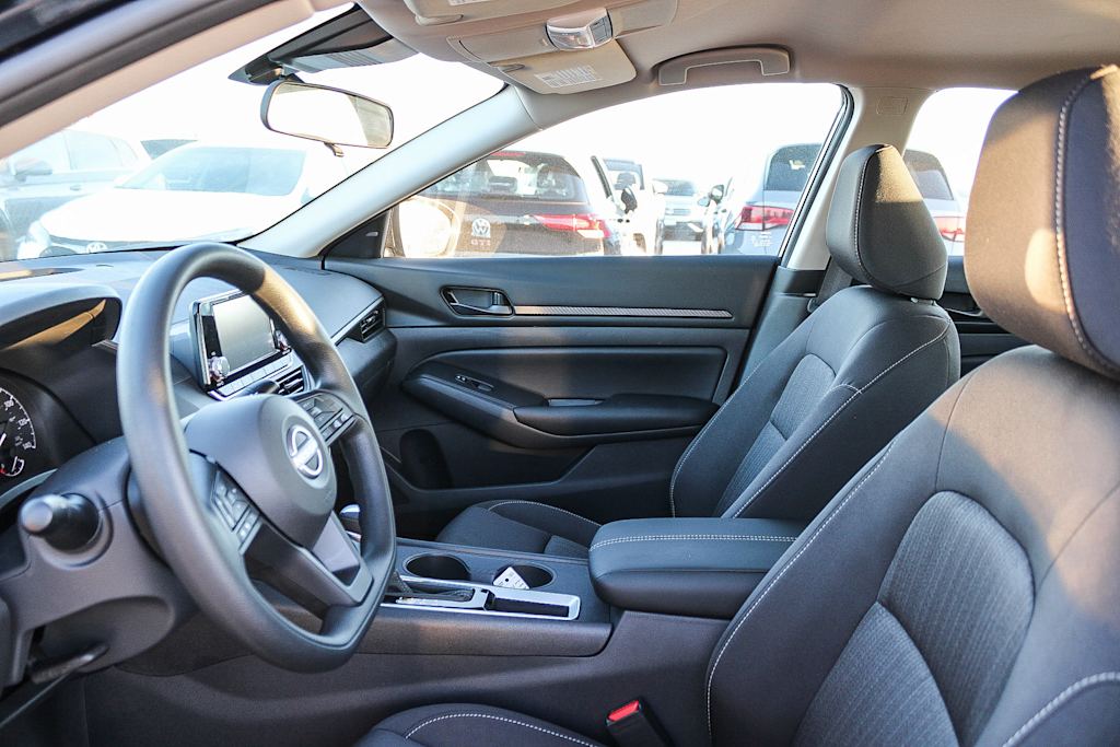 2025 Nissan Altima S 11
