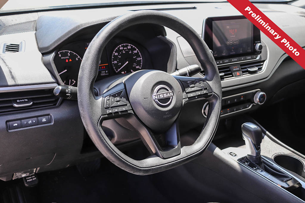 Thumbnail: 2025 Nissan Altima - 2