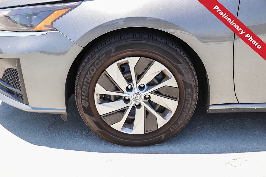 Thumbnail: 2025 Nissan Altima - 6
