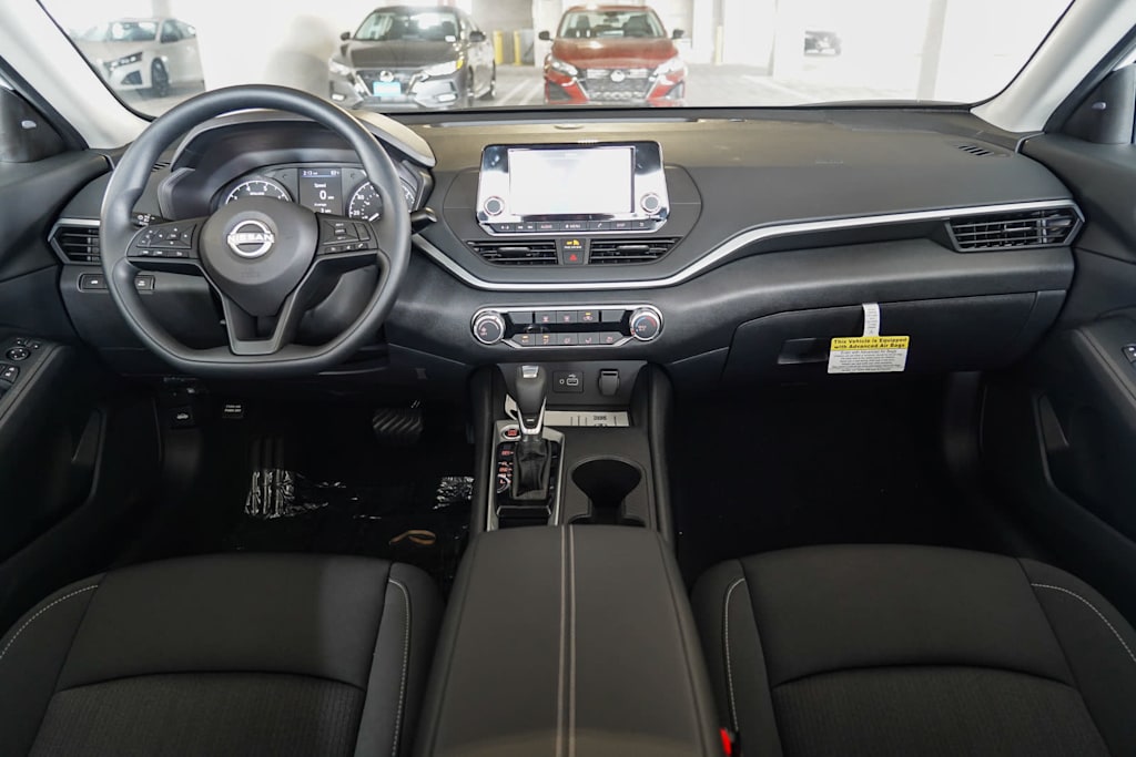 2025 Nissan Altima S 2