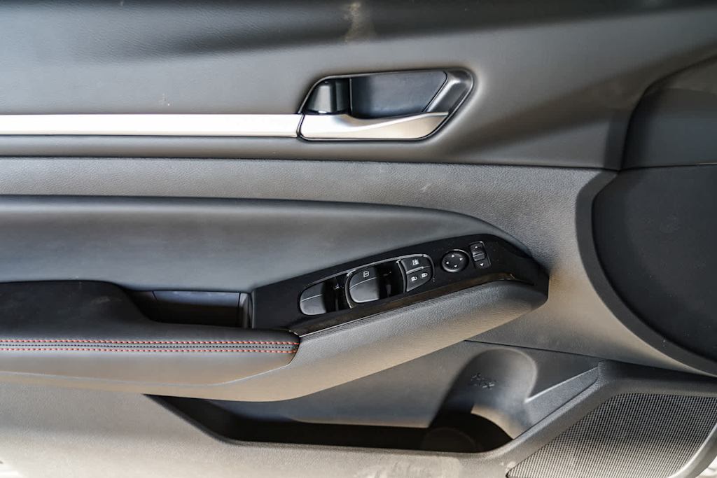 Thumbnail: 2025 Nissan Altima - 21