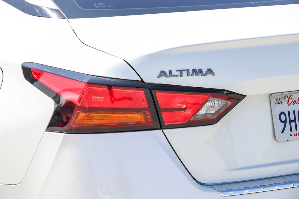 Thumbnail: 2023 Nissan Altima - 20