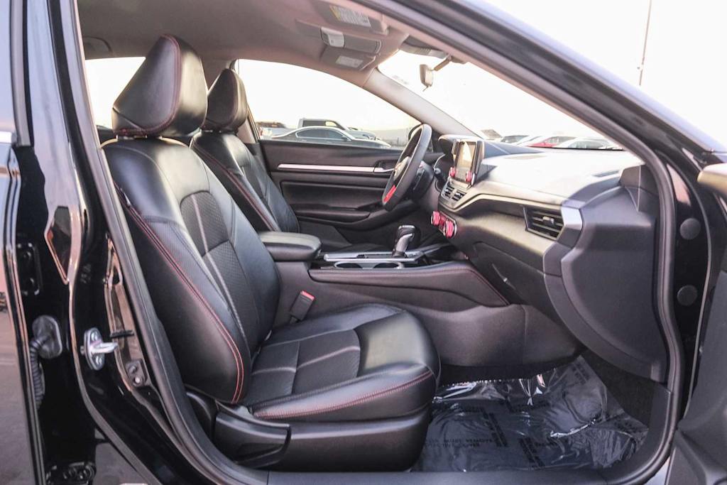 Thumbnail: 2024 Nissan Altima - 10