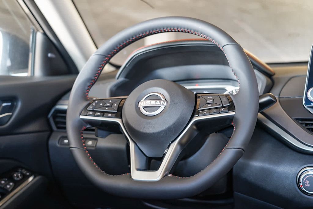 Thumbnail: 2025 Nissan Altima - 7