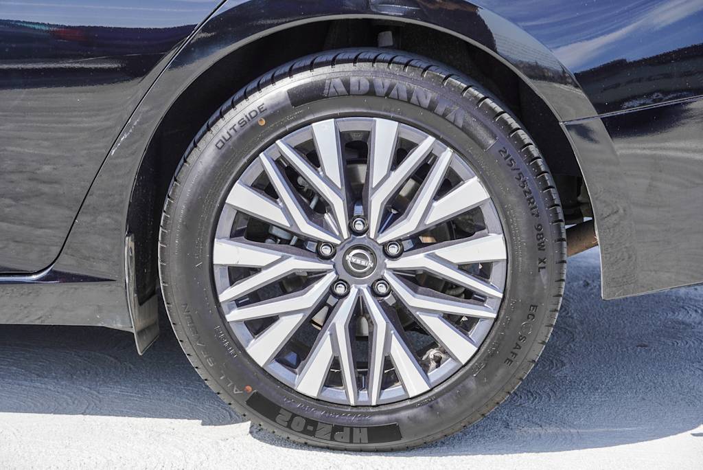 Image 8 of 2023 Nissan Altima