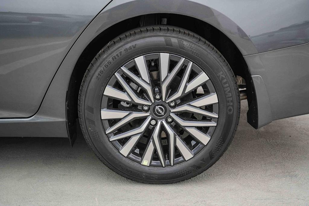 Thumbnail: 2026 Nissan Altima - 6