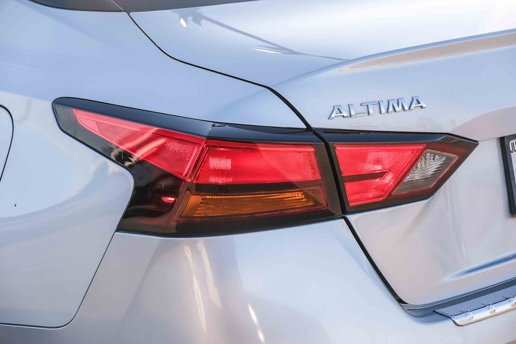 Thumbnail: 2021 Nissan Altima - 17