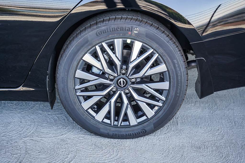 Thumbnail: 2025 Nissan Altima - 16