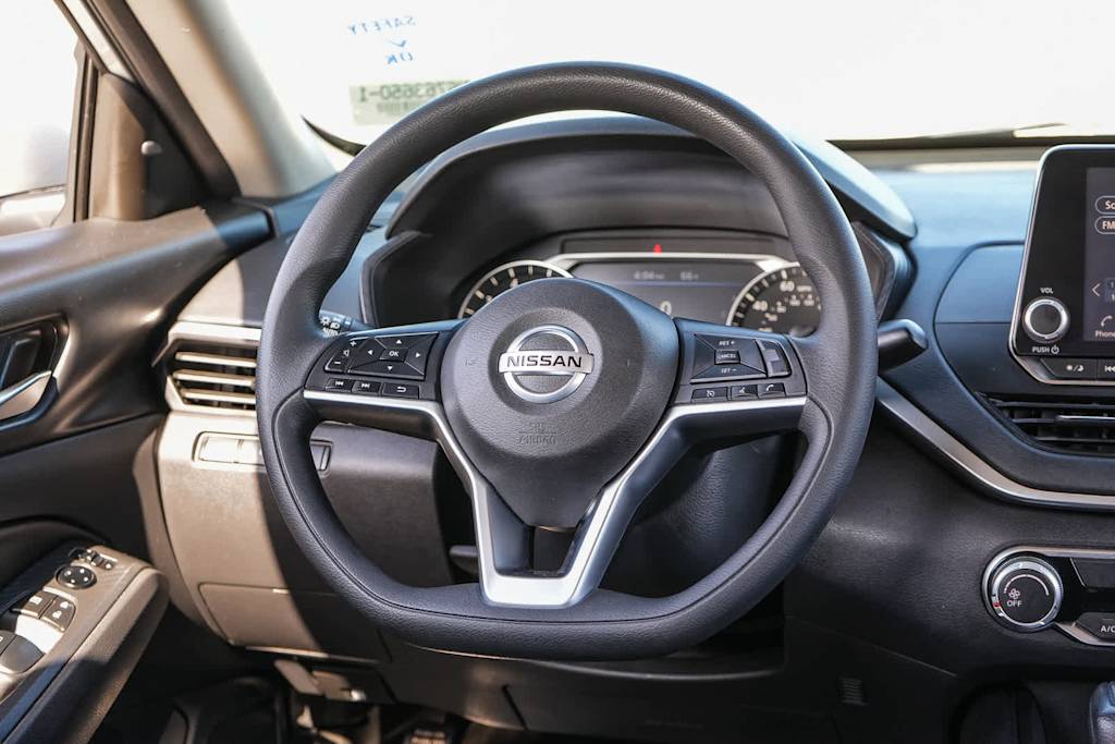 Thumbnail: 2022 Nissan Altima - 12