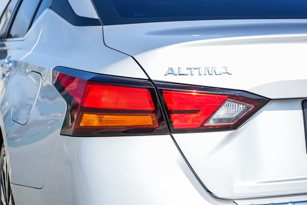 Thumbnail: 2022 Nissan Altima - 21