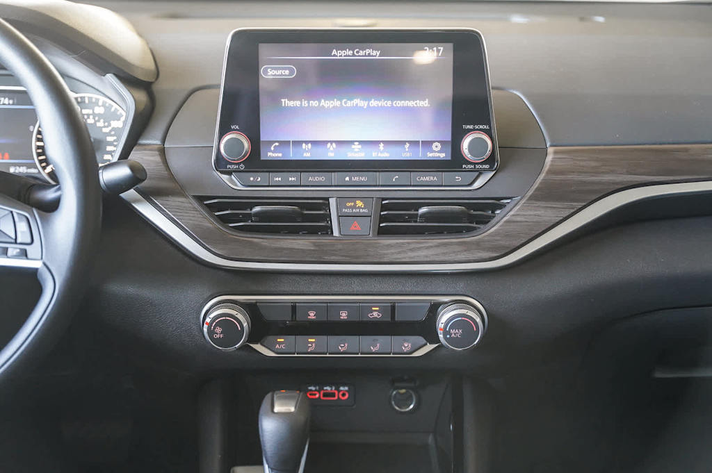 Thumbnail: 2025 Nissan Altima - 11