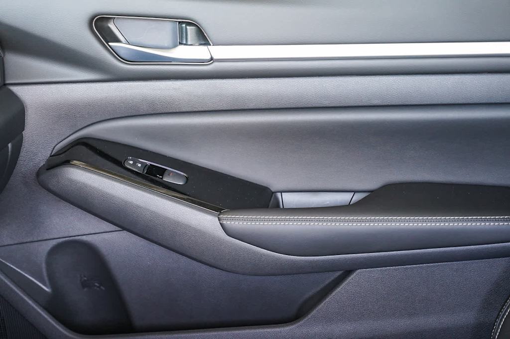 Thumbnail: 2025 Nissan Altima - 23