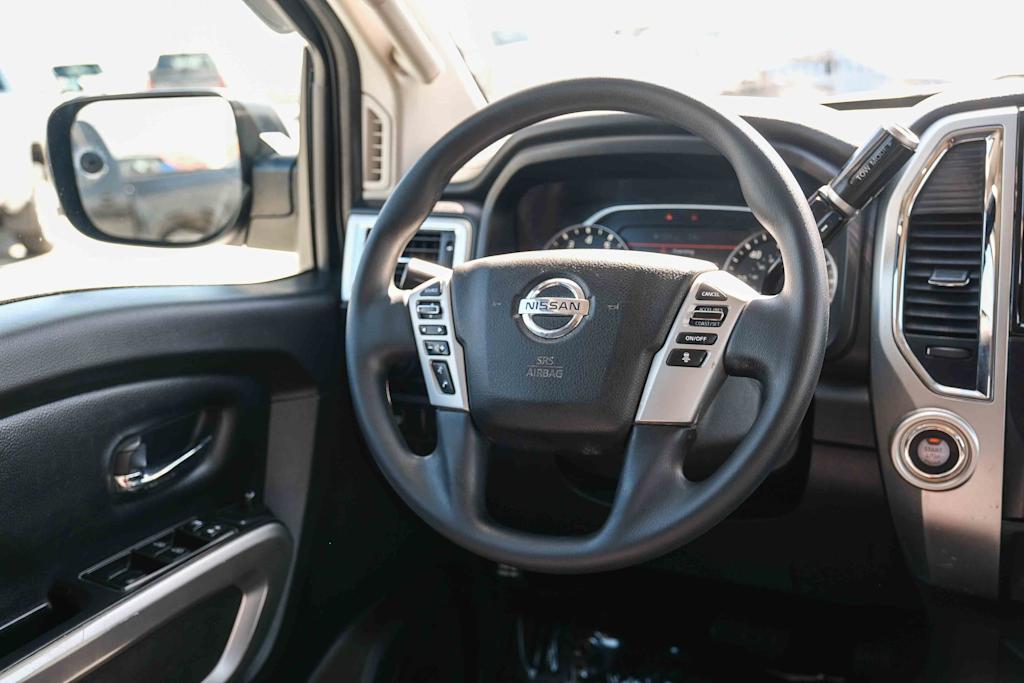 Thumbnail: 2021 Nissan Titan - 8