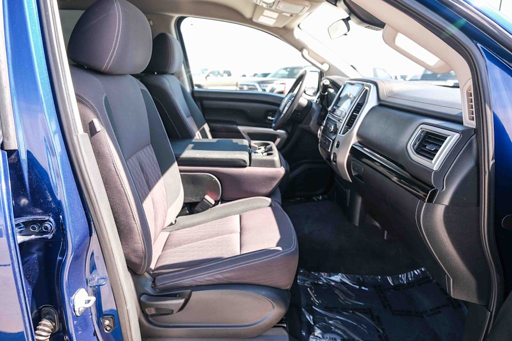 Thumbnail: 2021 Nissan Titan - 9