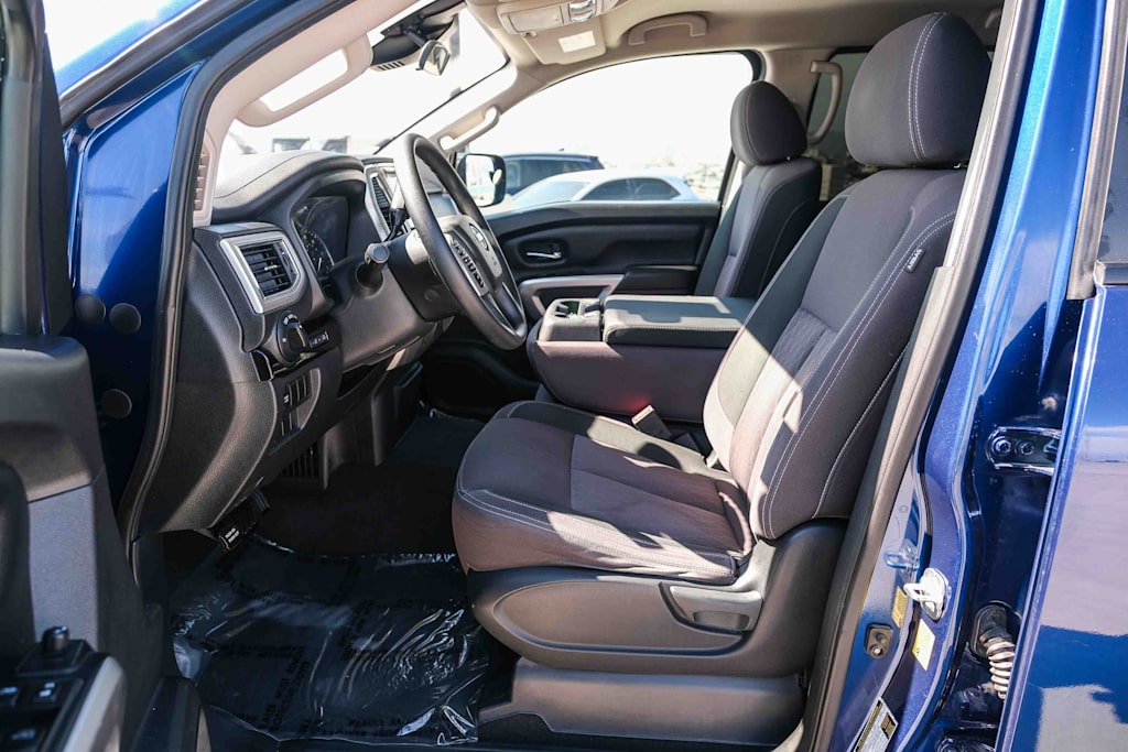 Thumbnail: 2021 Nissan Titan - 10