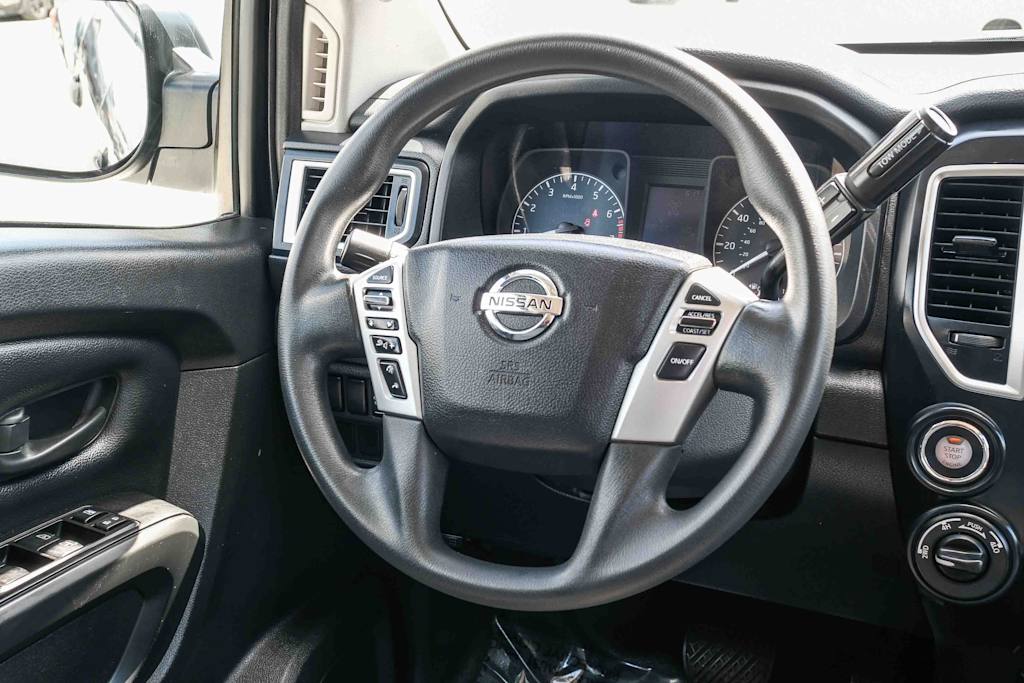Thumbnail: 2018 Nissan Titan - 8