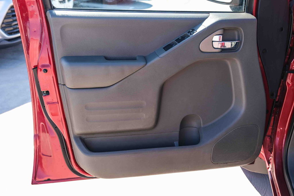 Thumbnail: 2020 Nissan Frontier - 26