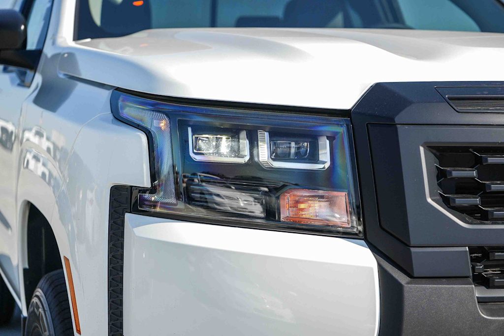 Thumbnail: 2026 Nissan Frontier - 16
