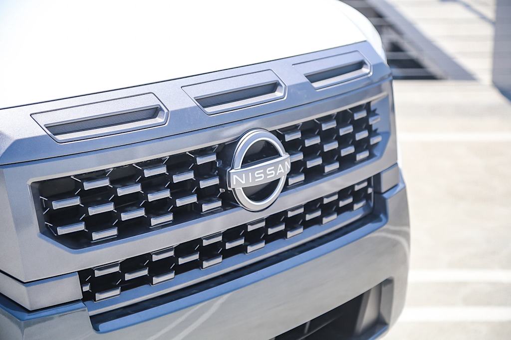 Thumbnail: 2025 Nissan Frontier - 19