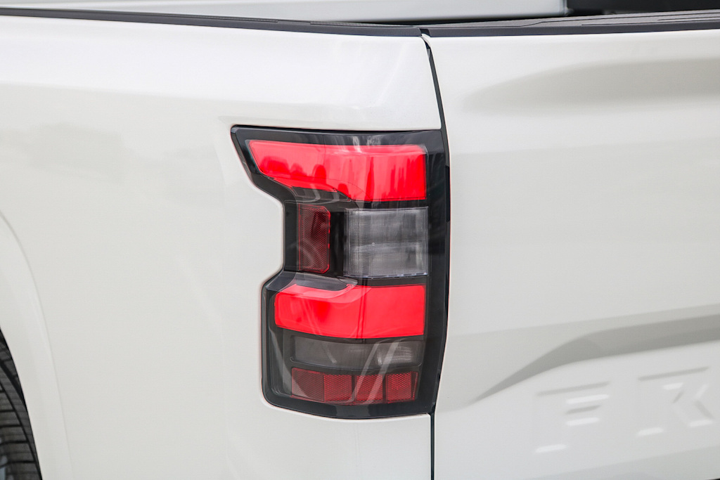 Thumbnail: 2025 Nissan Frontier - 21