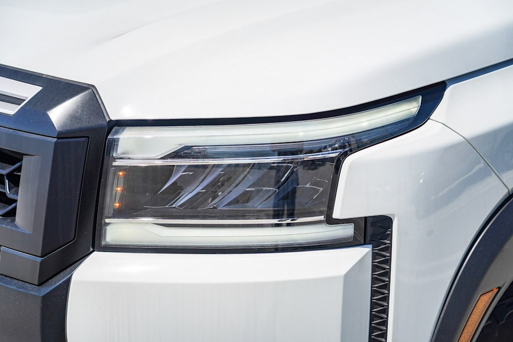 Thumbnail: 2025 Nissan Frontier - 17