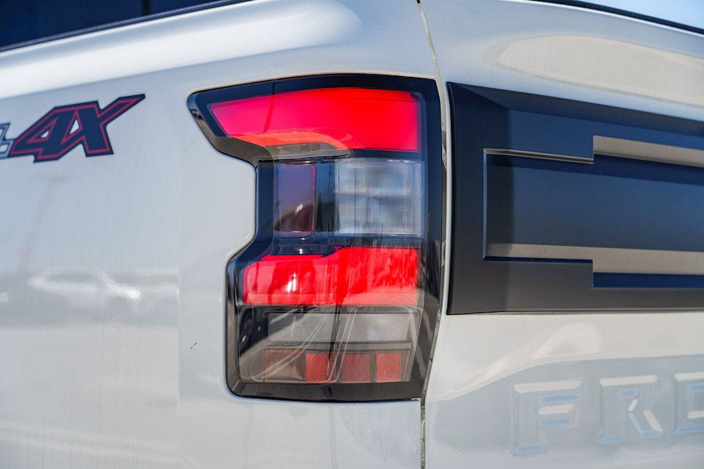 Thumbnail: 2025 Nissan Frontier - 20