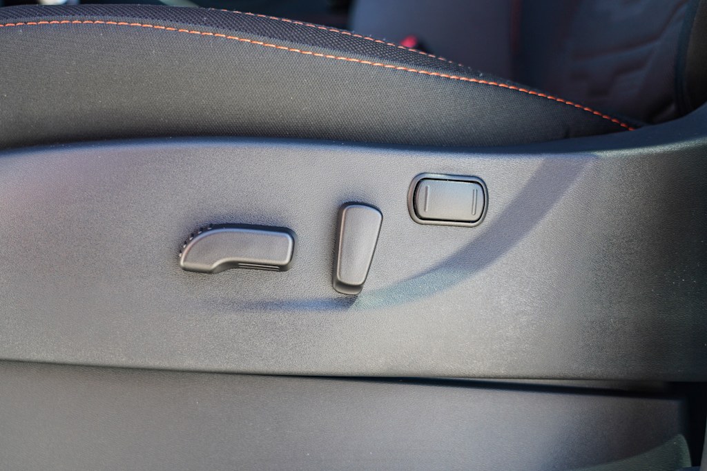 Thumbnail: 2025 Nissan Frontier - 24