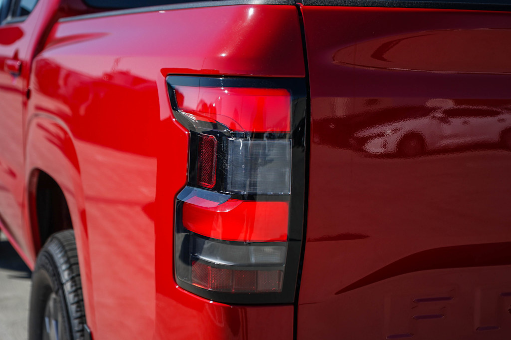 Thumbnail: 2026 Nissan Frontier - 21