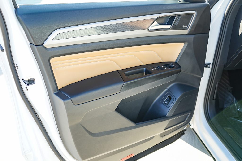 Thumbnail: 2020 Volkswagen Atlas - 24