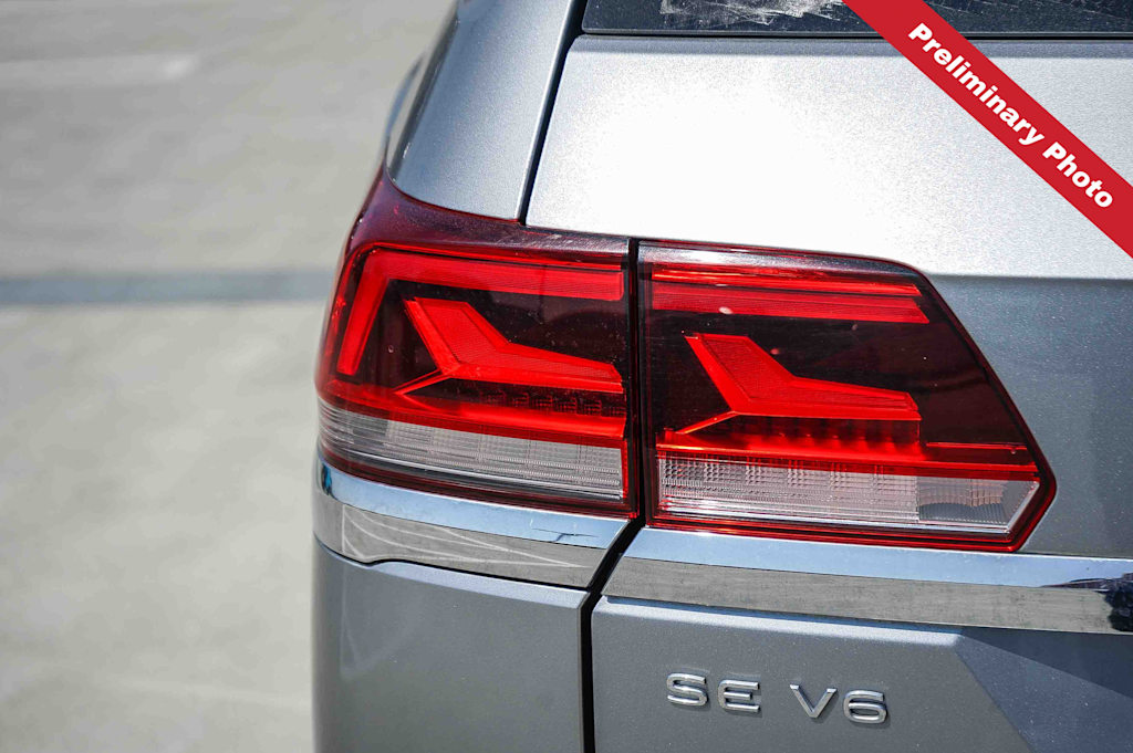 Thumbnail: 2021 Volkswagen Atlas - 16