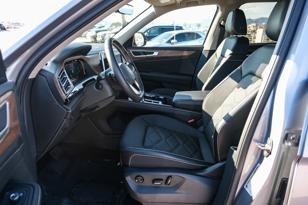 Thumbnail: 2024 Volkswagen Atlas - 10