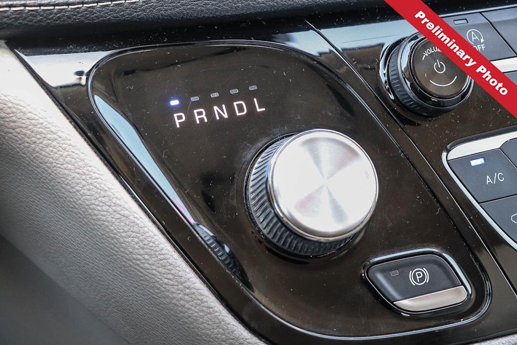 Thumbnail: 2021 Chrysler Pacifica - 10