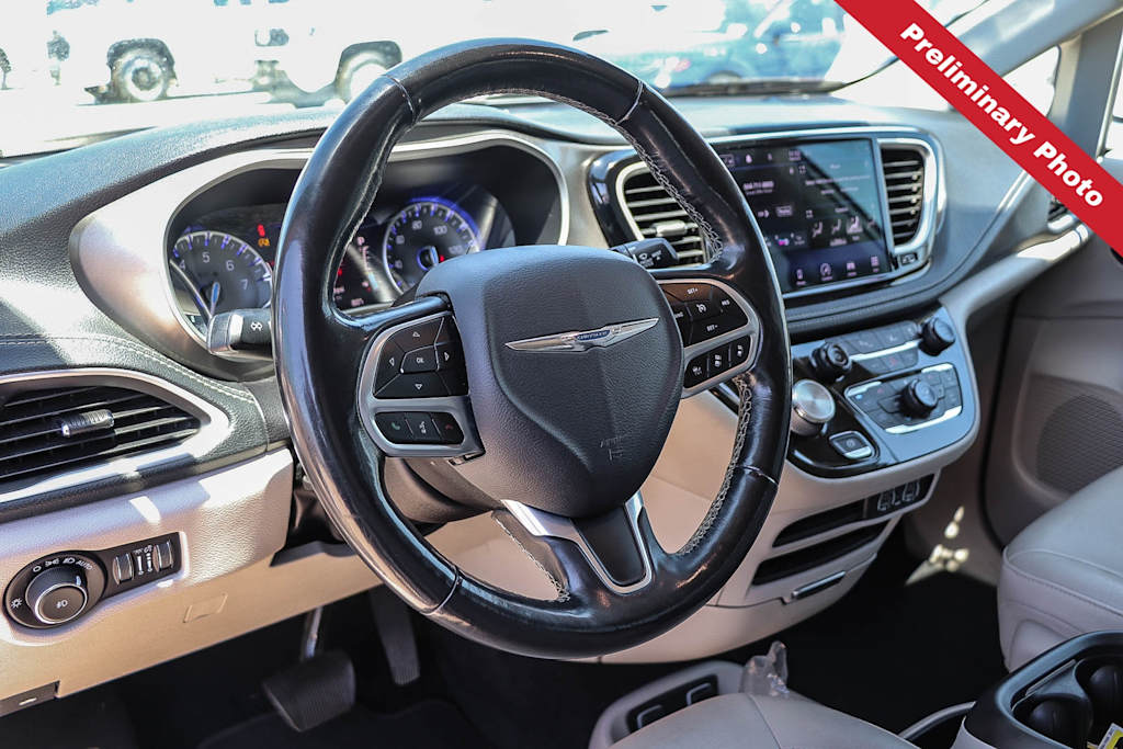 Thumbnail: 2021 Chrysler Pacifica - 2