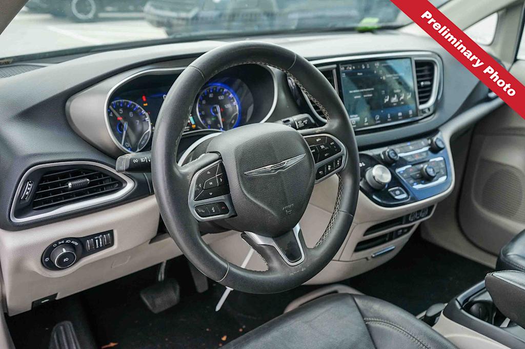Thumbnail: 2022 Chrysler Pacifica - 2