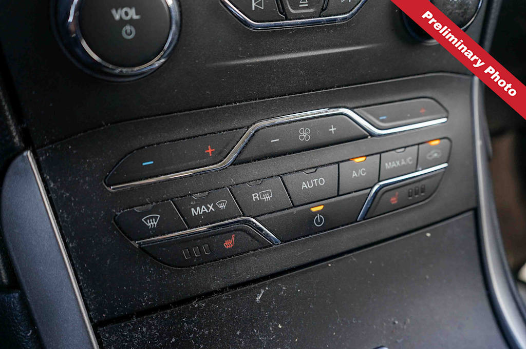 Thumbnail: 2016 Ford Edge - 19