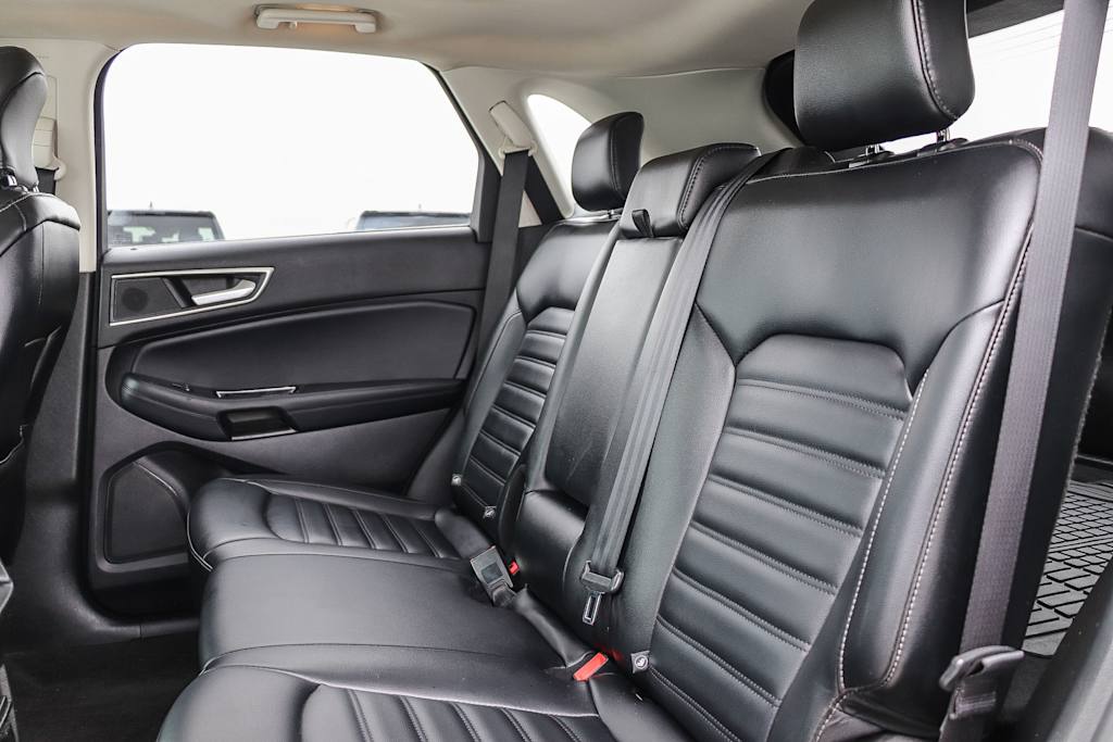 Thumbnail: 2019 Ford Edge - 11