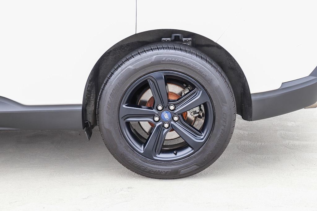 Thumbnail: 2019 Ford Edge - 21