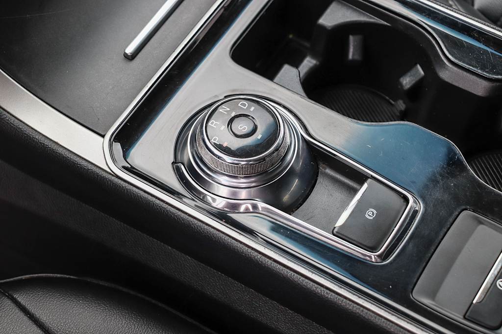 Thumbnail: 2019 Ford Edge - 23