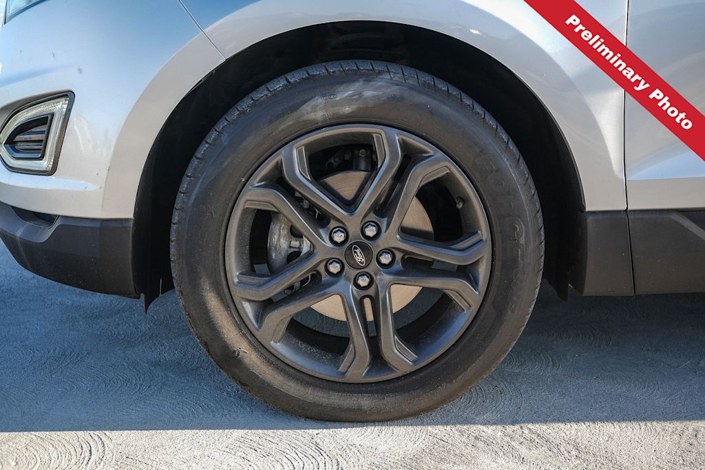 Thumbnail: 2018 Ford Edge - 18