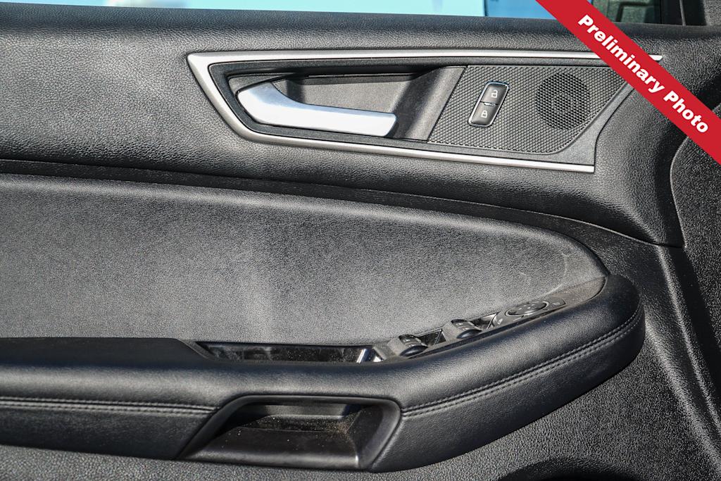 Thumbnail: 2018 Ford Edge - 19